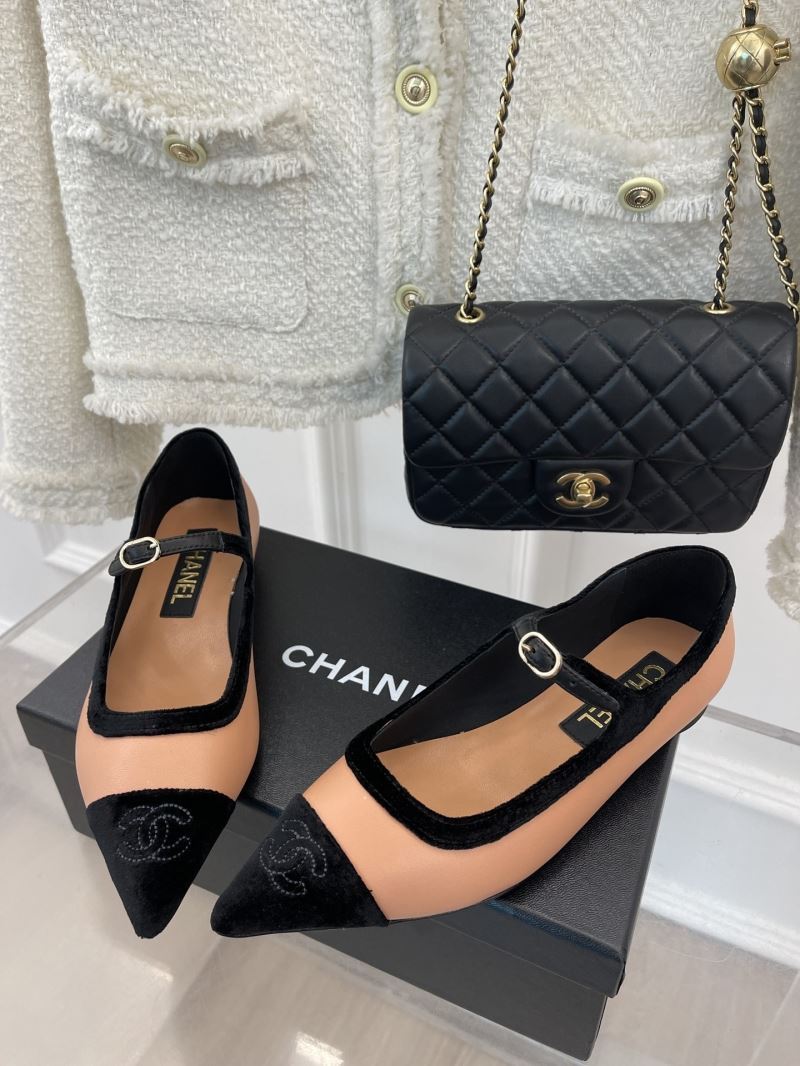 Chanel Low Shoes